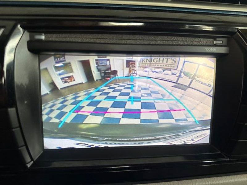 Used 2015 Toyota Corolla LE image 15