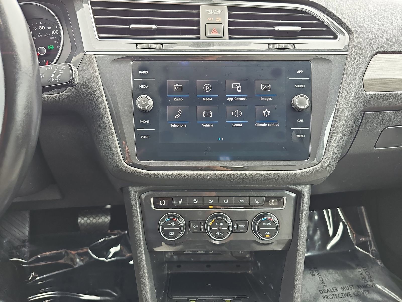 Used 2019 Volkswagen Tiguan SE w/ Panoramic Sunroof Package image 20