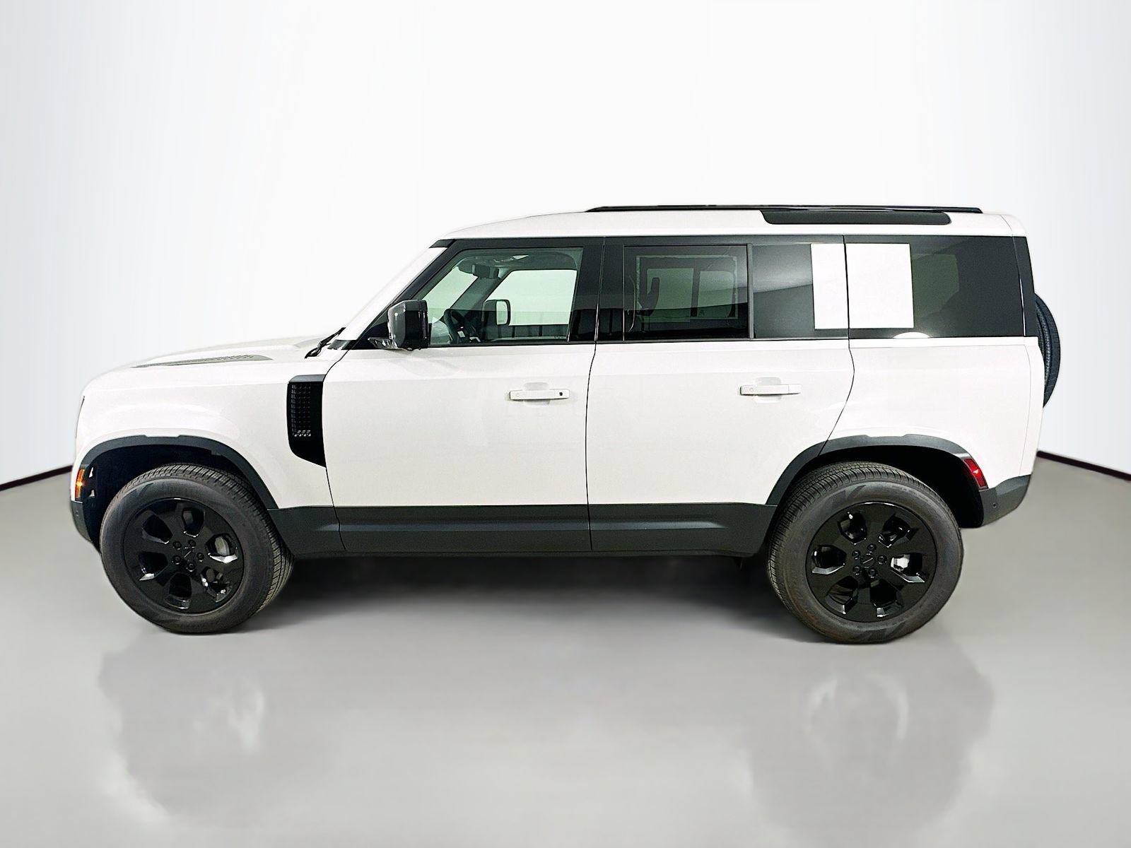 New 2026 Land Rover Defender 110 S AWD/4WD image 8