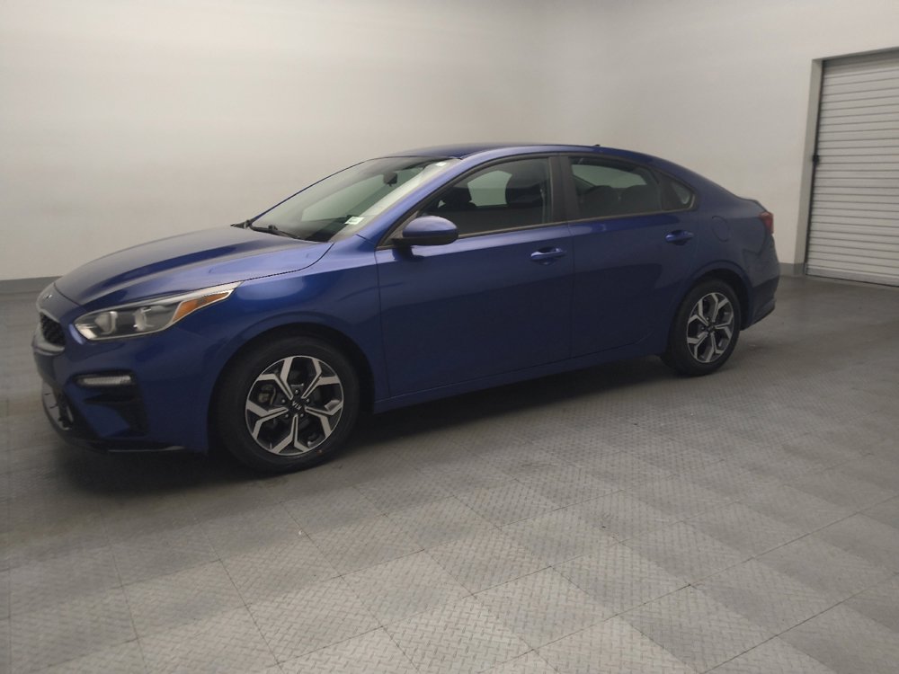 Used 2020 Kia Forte LXS FWD image 2