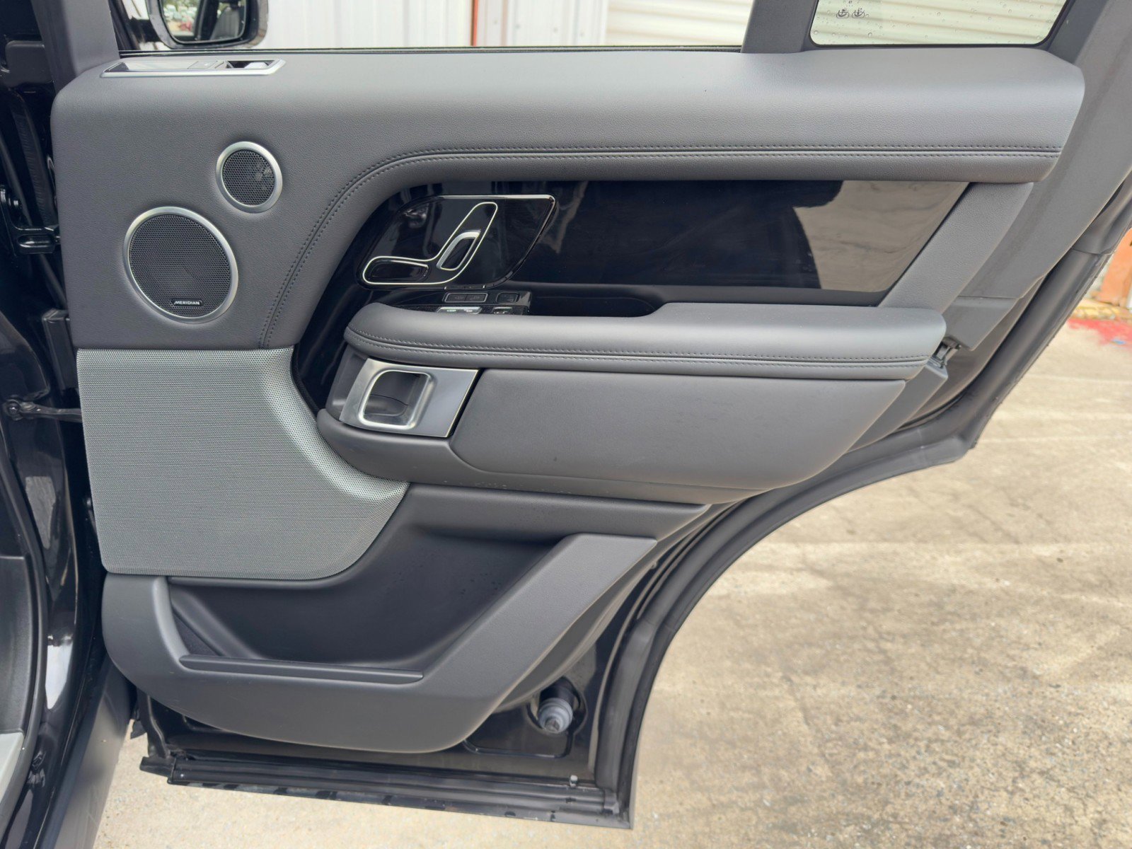 Used 2020 Land Rover Range Rover HSE image 52