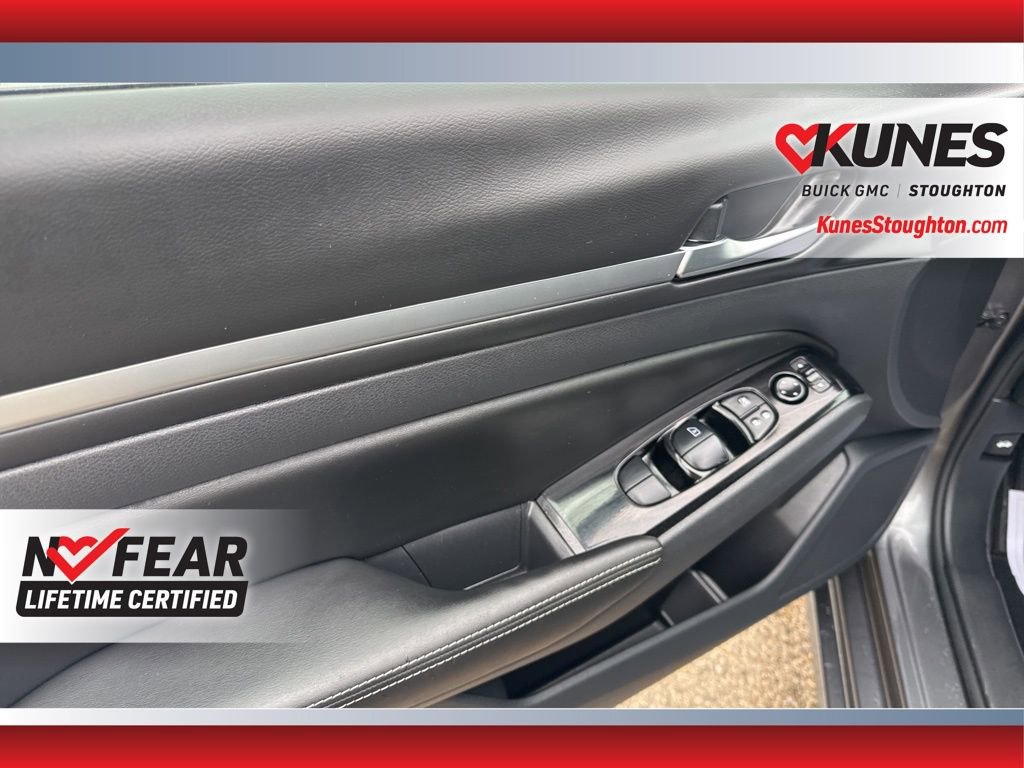 Used 2023 Nissan Altima 2.5 SV image 19