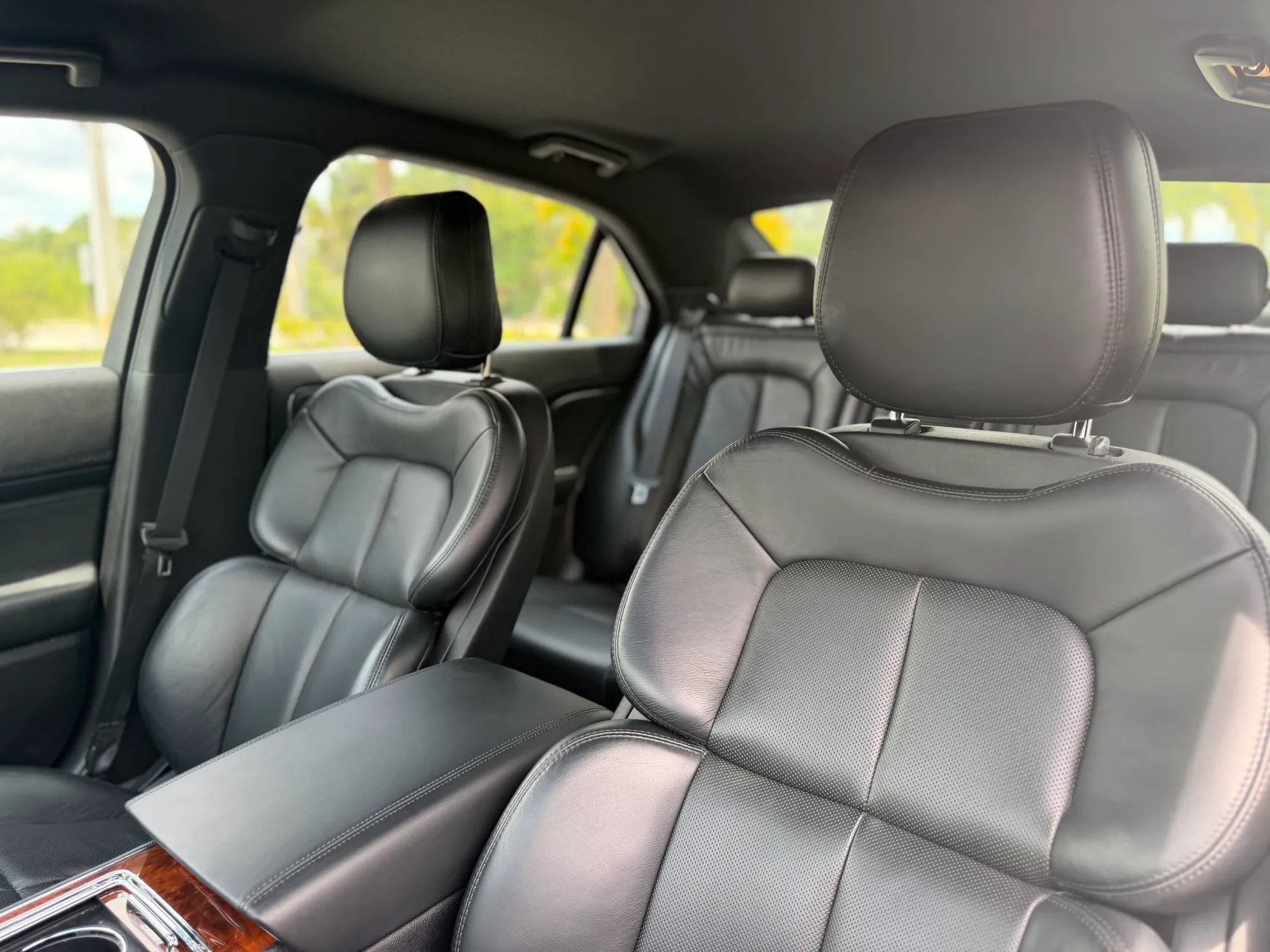 Used 2020 Lincoln Continental AWD w/ Premium Package image 24