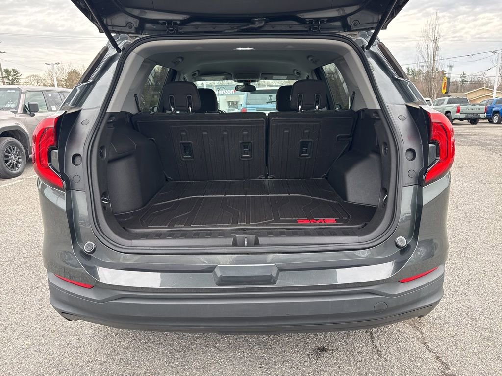 Used 2019 GMC Terrain SLE w/ Driver Convenience Package image 4