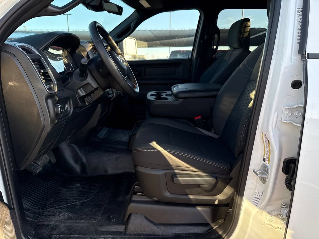 New 2026 RAM 3500 Tradesman w/ Chrome Appearance Group AWD/4WD image 25
