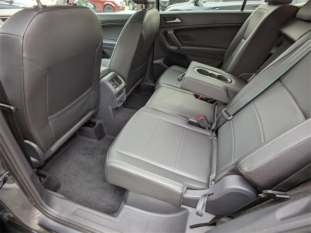 Used 2020 Volkswagen Tiguan SE w/ Panoramic Sunroof Package image 14