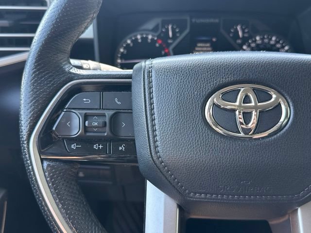 Used 2022 Toyota Prius XLE AWD/4WD image 21