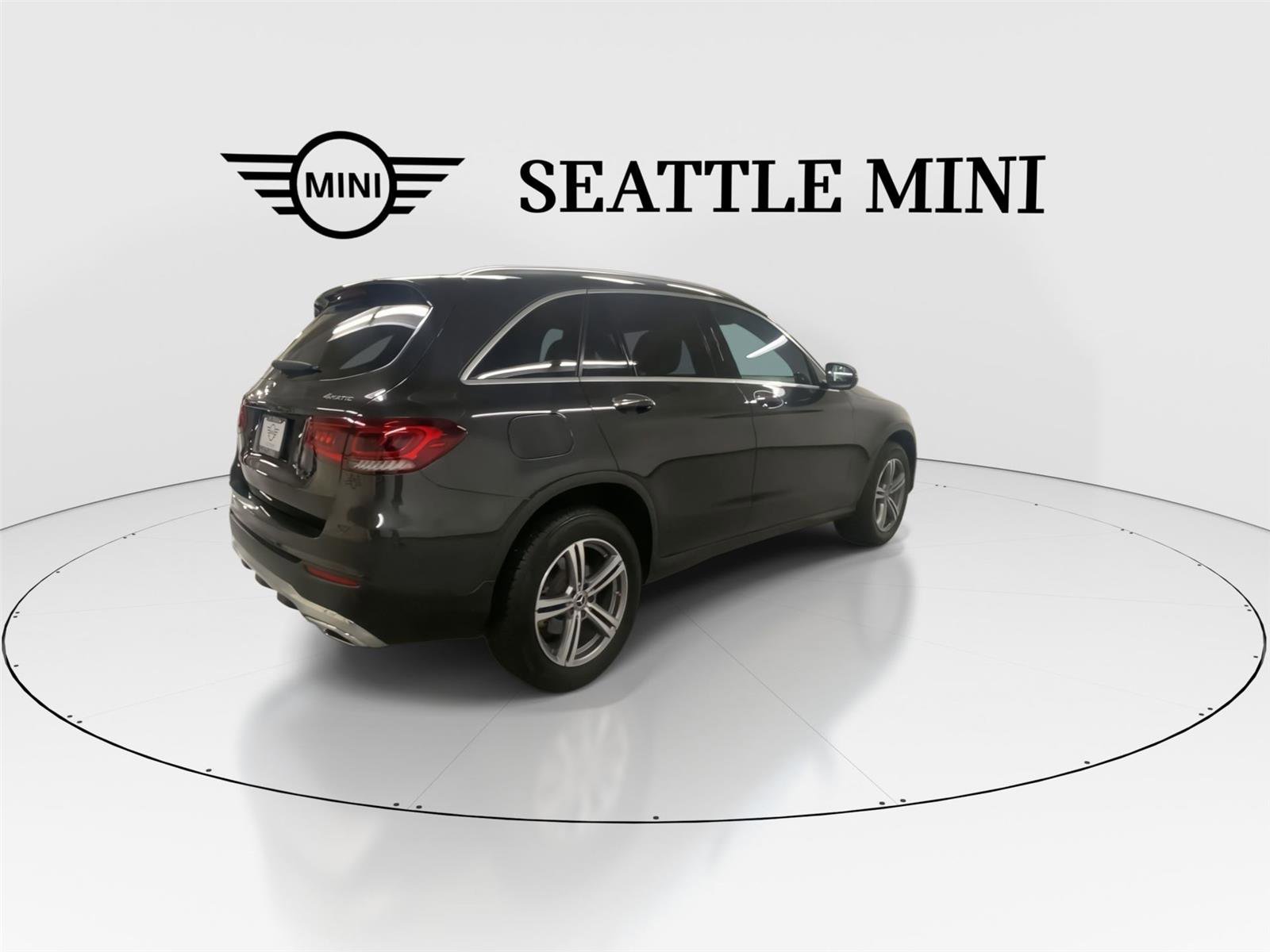 Used 2020 Mercedes-Benz GLC 300 4MATIC w/ Premium Package image 11