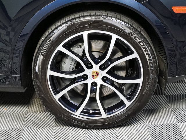 Certified 2023 Porsche Cayenne S AWD/4WD image 40