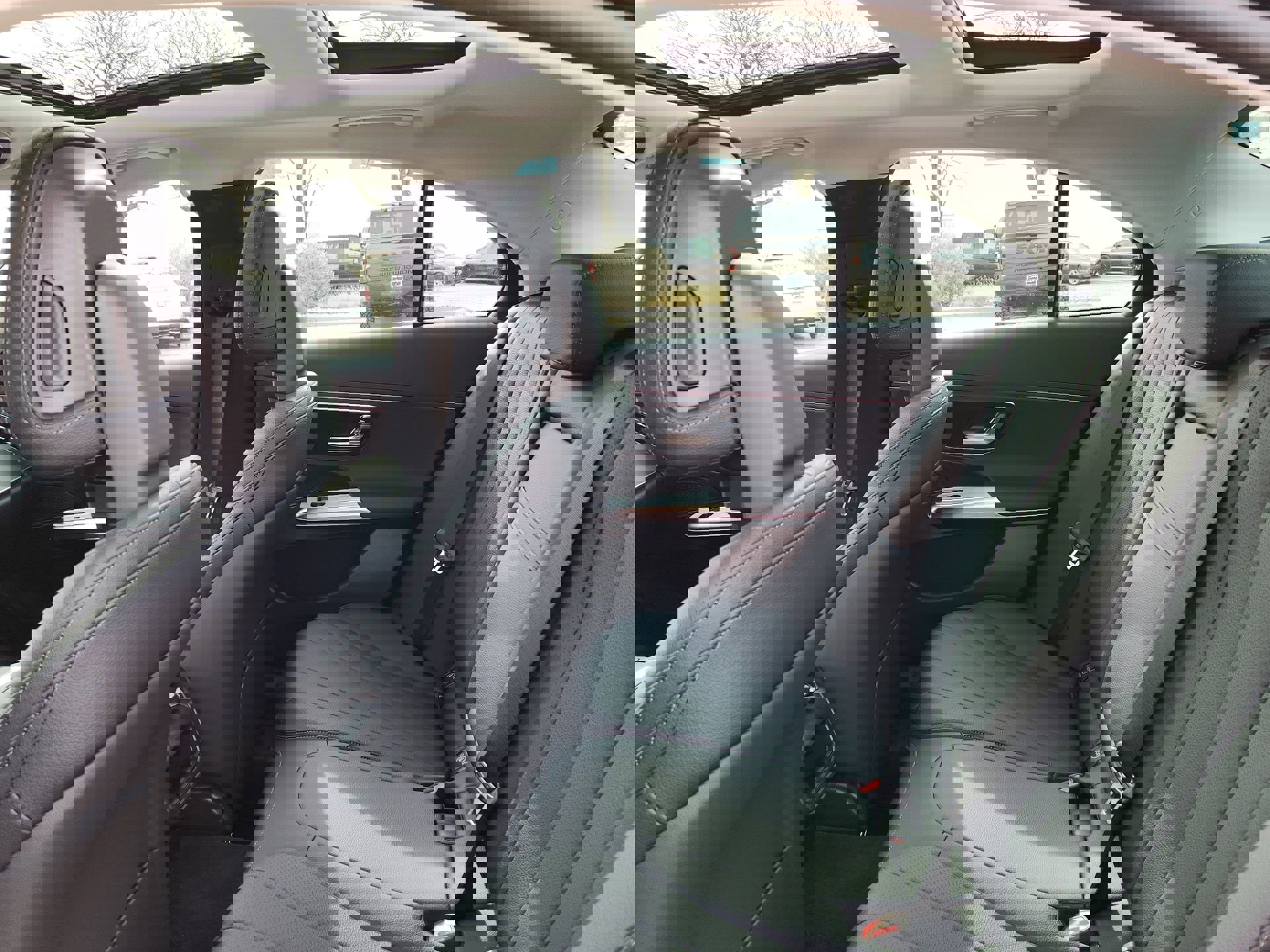 New 2025 Mercedes-Benz E 350 4MATIC Sedan image 13