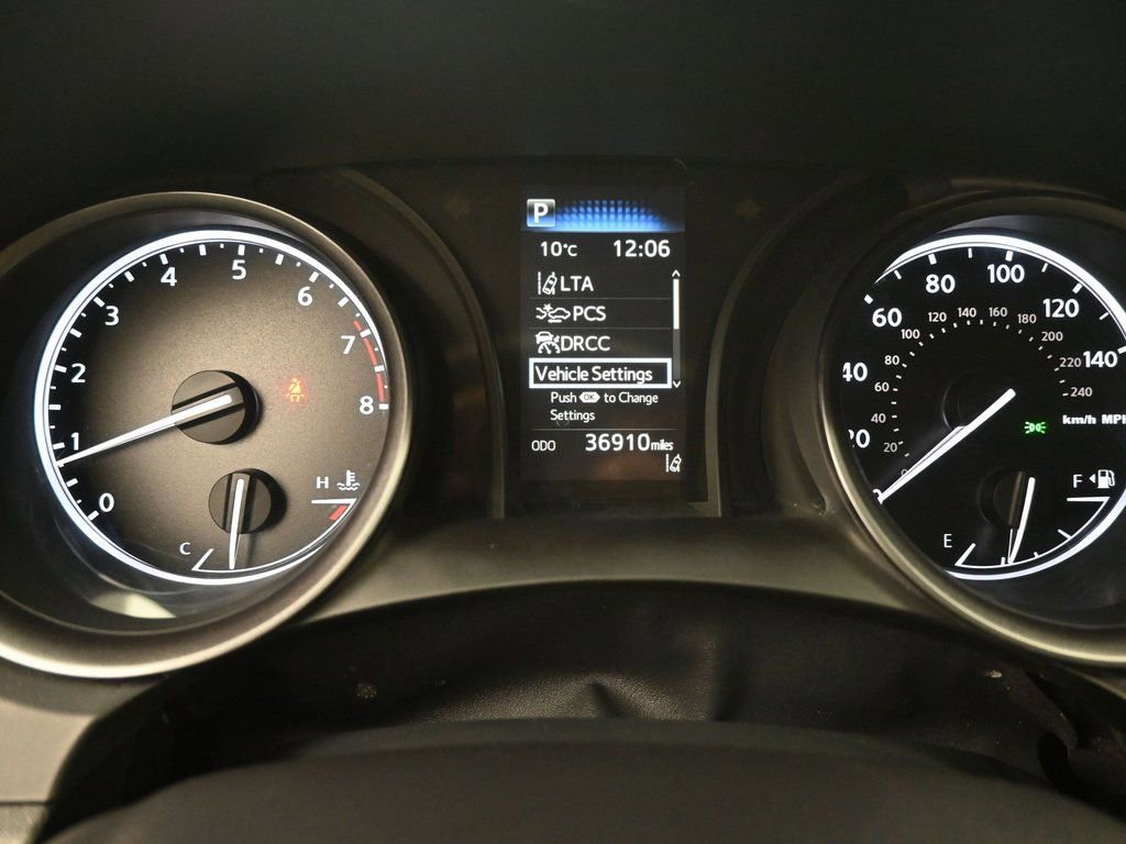 Used 2021 Toyota Camry SE image 13