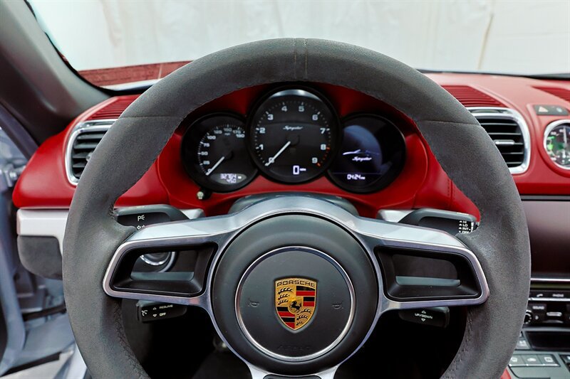 Used 2016 Porsche Boxster Spyder RWD image 84