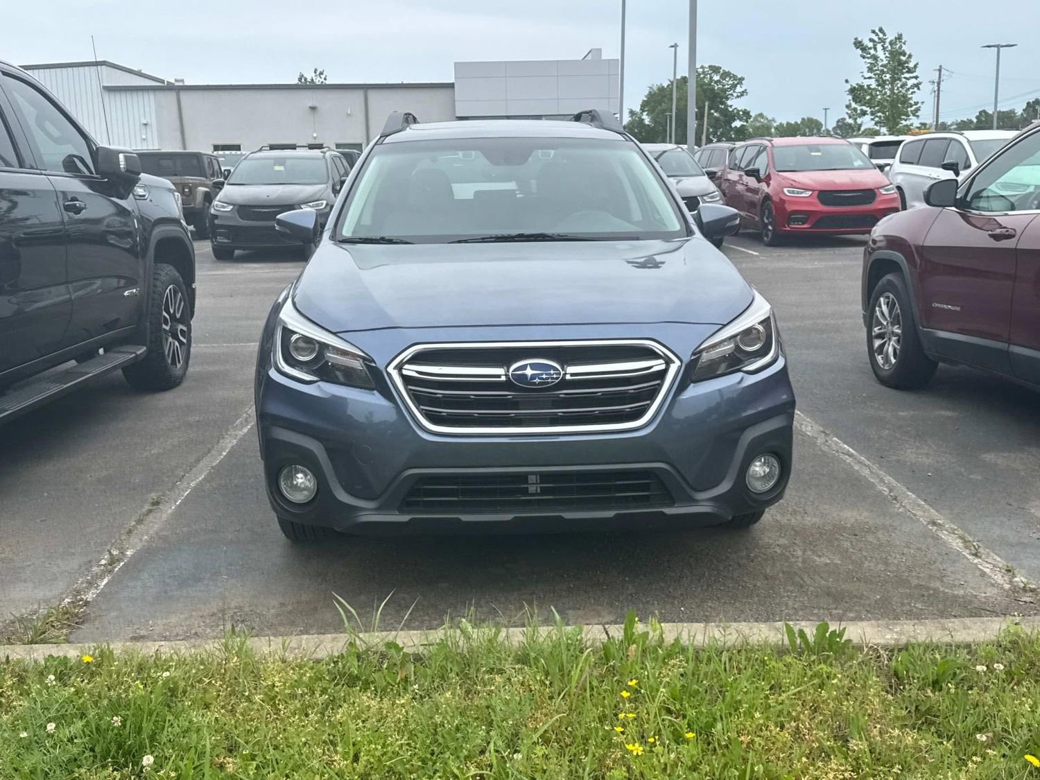 Used 2018 Subaru Outback 2.5i Limited AWD/4WD image 3