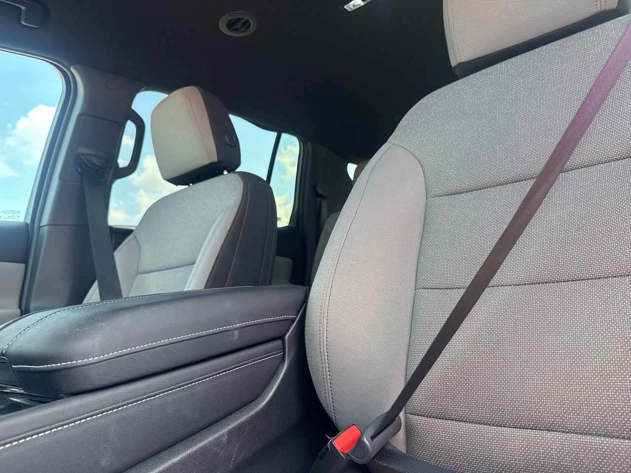 Used 2026 Chevrolet Traverse LT w/ Driver Confidence Package FWD image 44