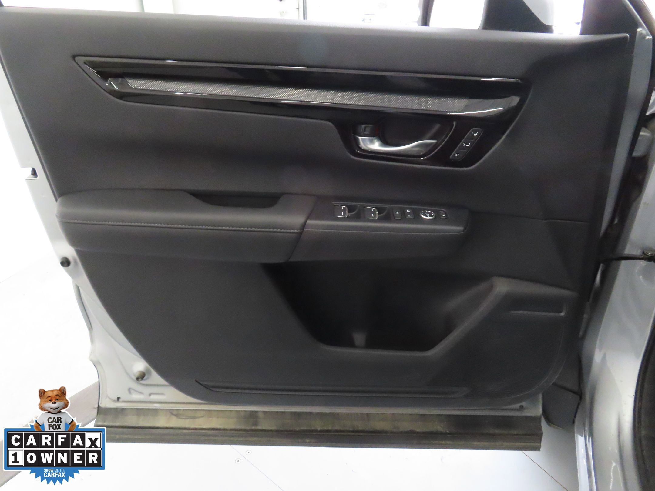 Used 2025 Honda CR-V EX-L image 11