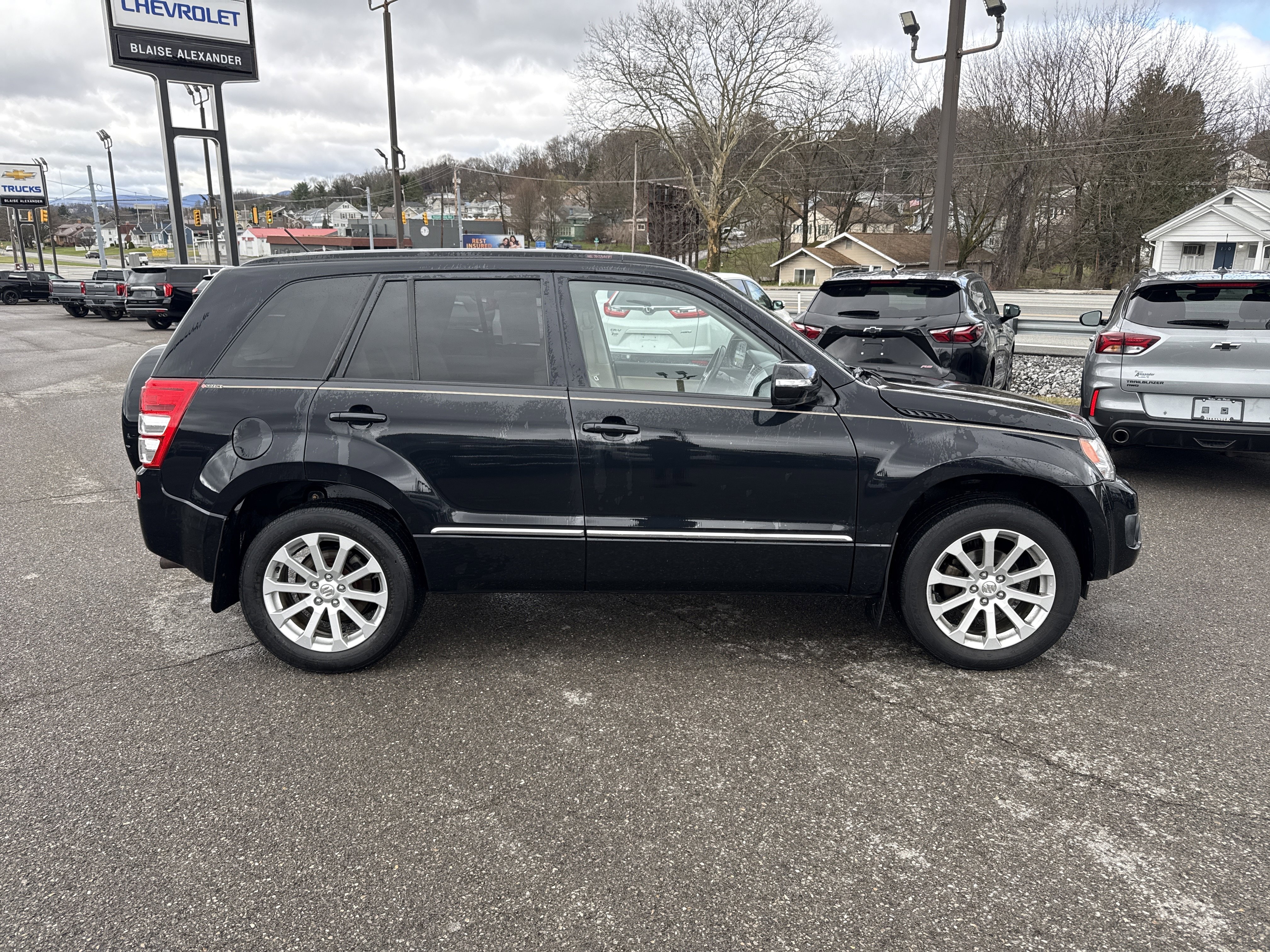 Used 2013 Suzuki Grand Vitara Limited video 2