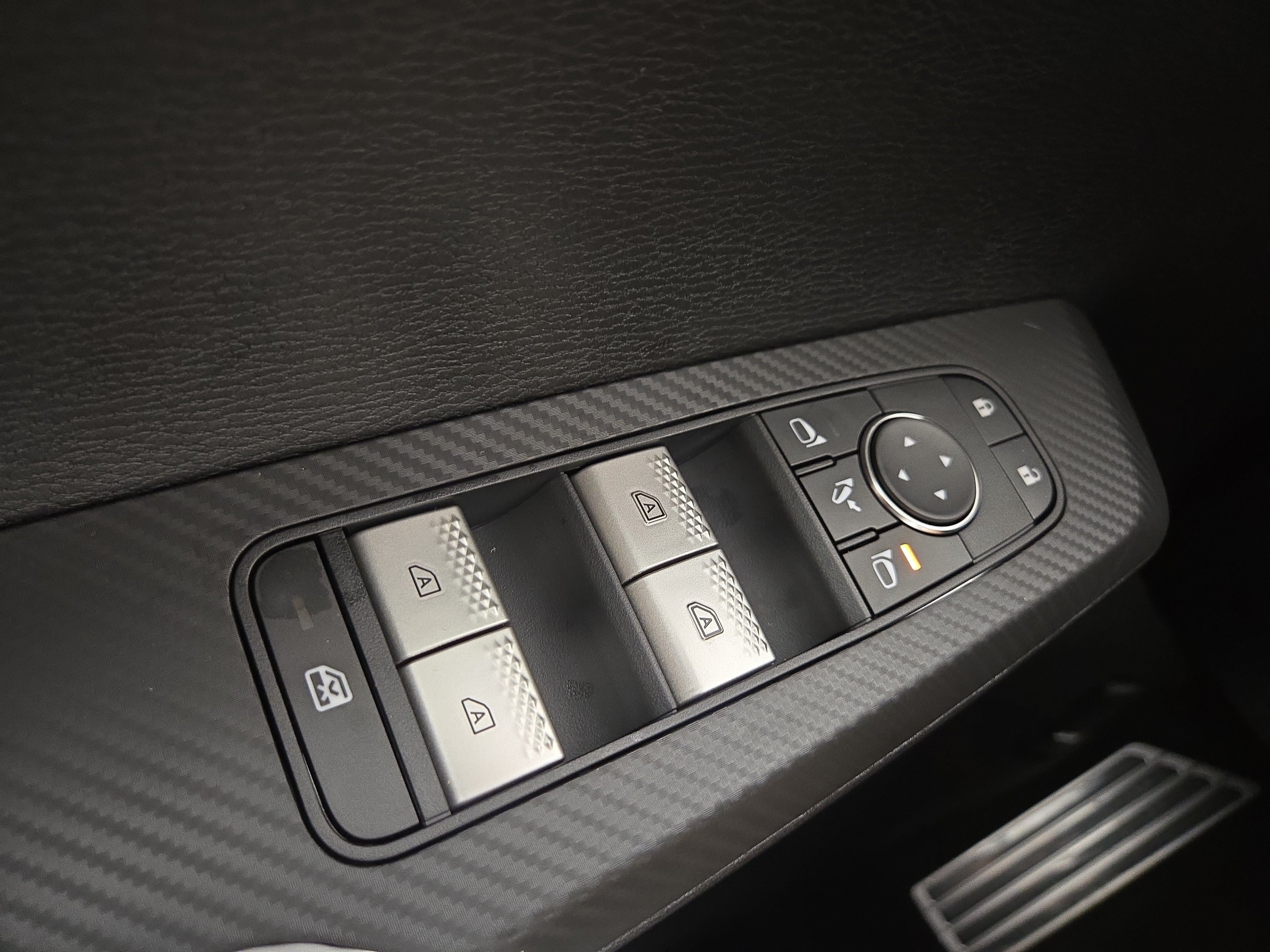 New 2026 Mitsubishi Outlander SEL FWD image 30