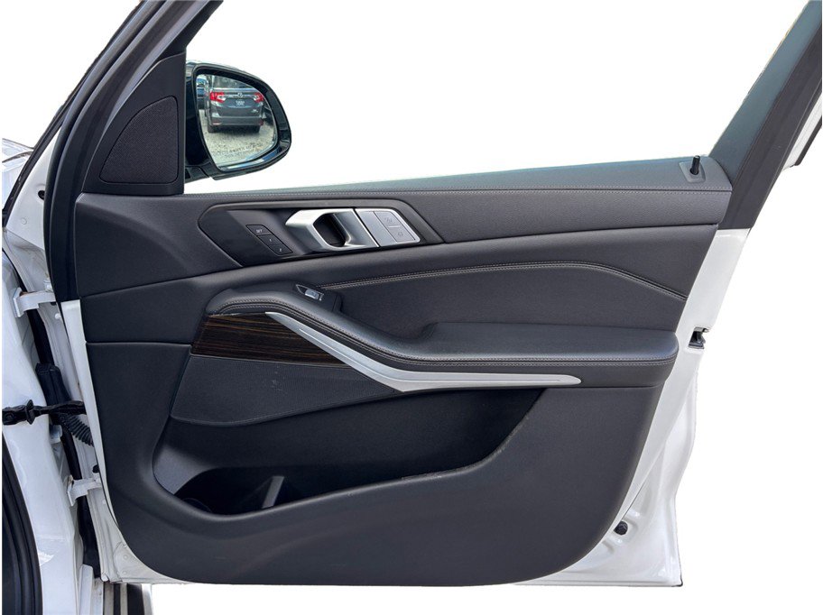 Used 2021 BMW X7 xDrive40i w/ Parking Assistance Package image 51