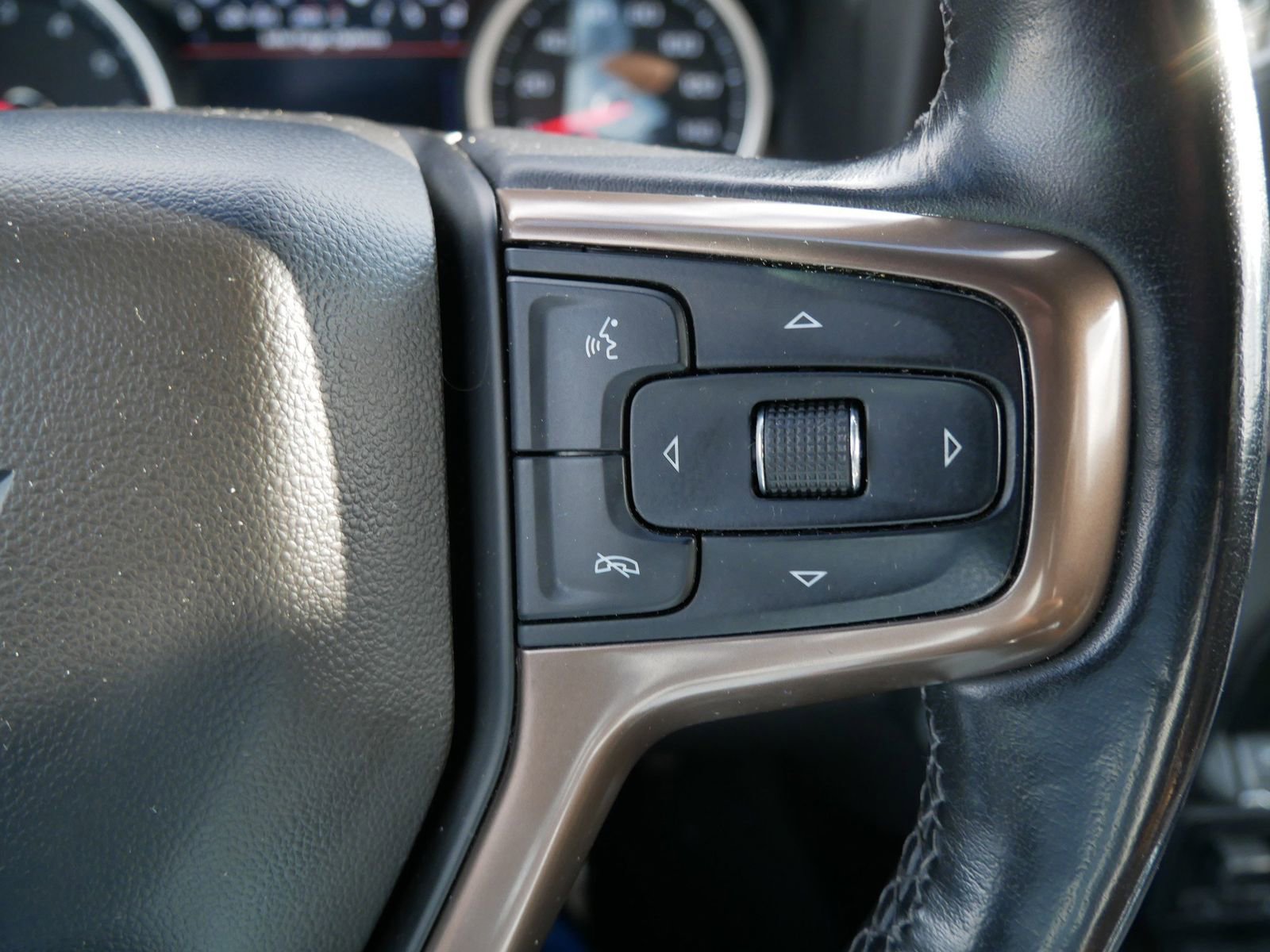 Used 2019 Chevrolet Silverado 1500 High Country w/ Safety Package II image 28