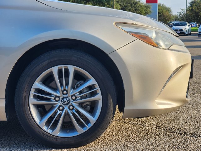 Used 2016 Toyota Camry SE FWD image 9