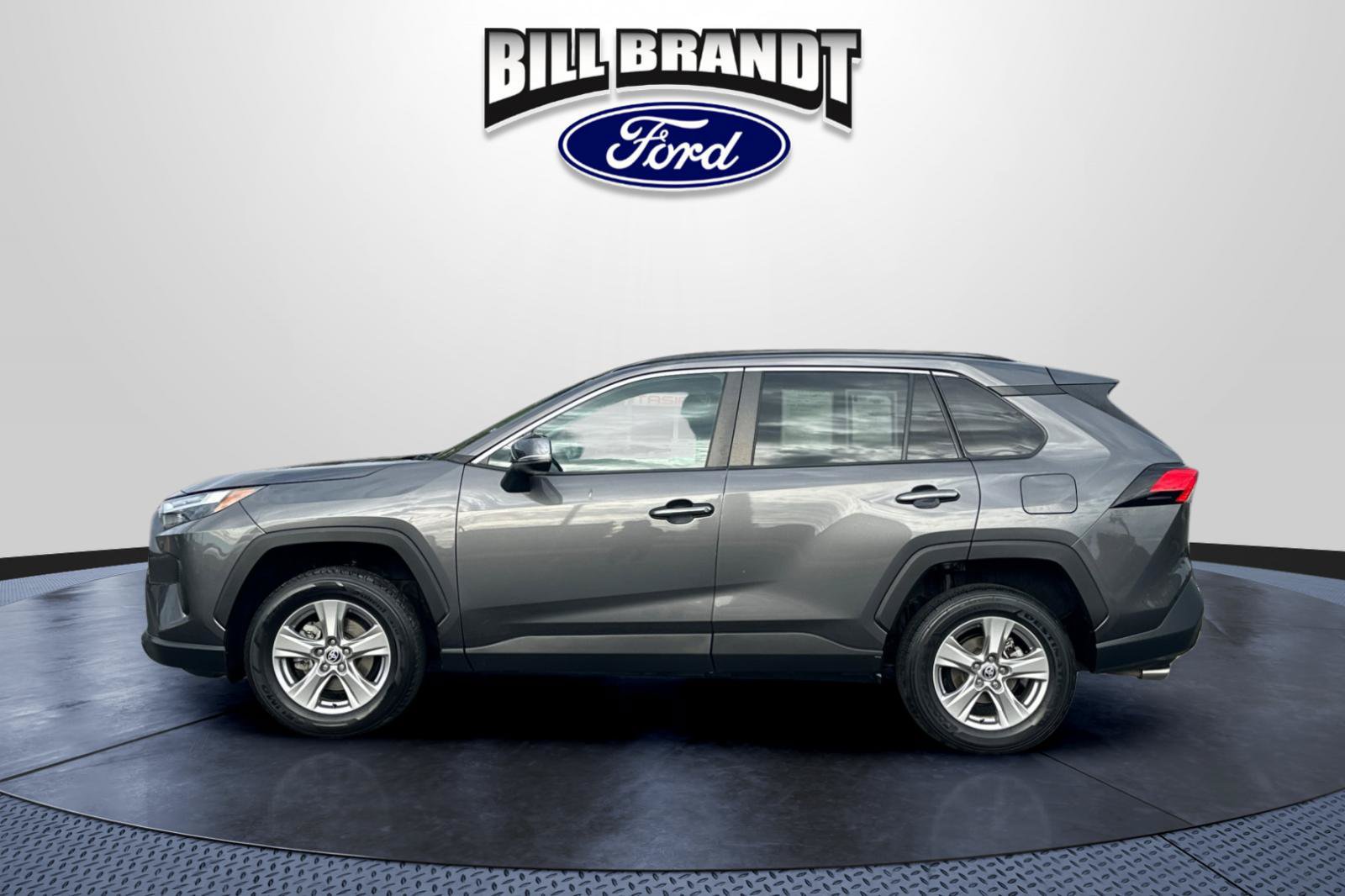 Used 2023 Toyota RAV4 XLE FWD image 6