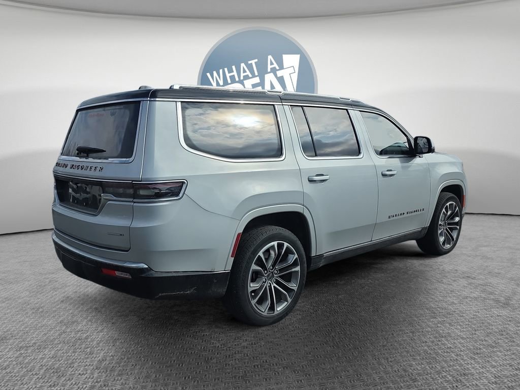 Used 2022 Jeep Grand Wagoneer Series III w/ Rear Seat Video Group 1 image 3