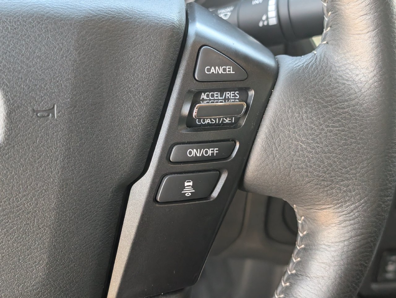 Certified 2025 Nissan Frontier SL RWD image 21