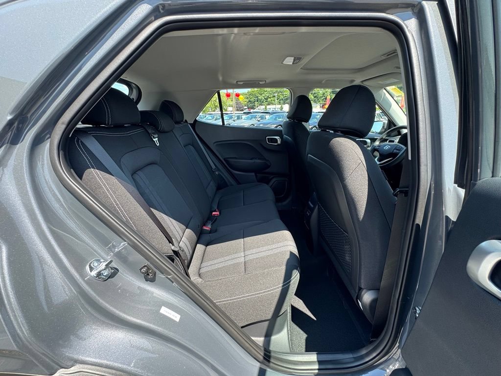 Used 2026 Hyundai Venue SEL FWD image 20