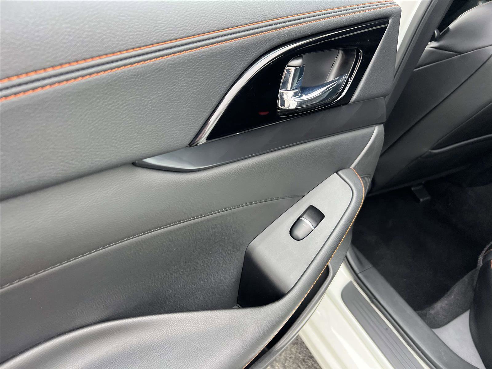 Used 2023 Nissan Maxima SR w/ Sport Mat Group image 17