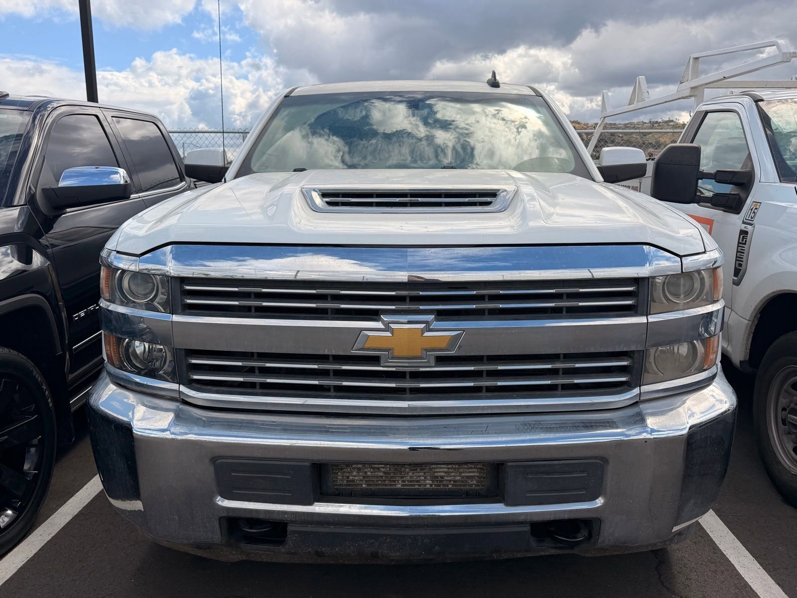 Used 2017 Chevrolet Silverado 2500 LT image 3