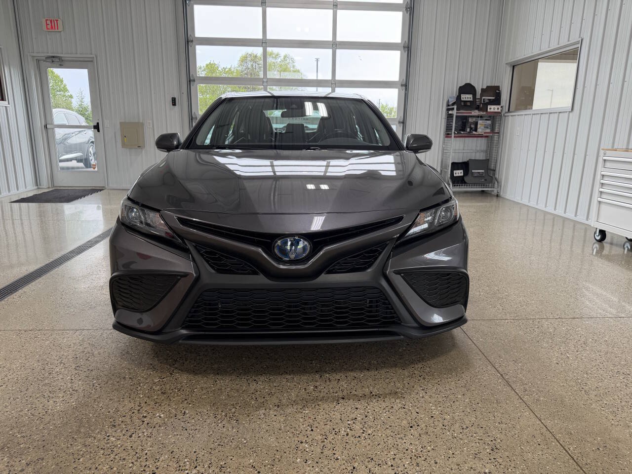 Used 2023 Toyota Camry SE FWD image 9