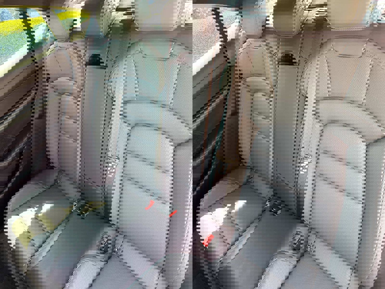 Used 2024 Porsche Taycan RWD image 13