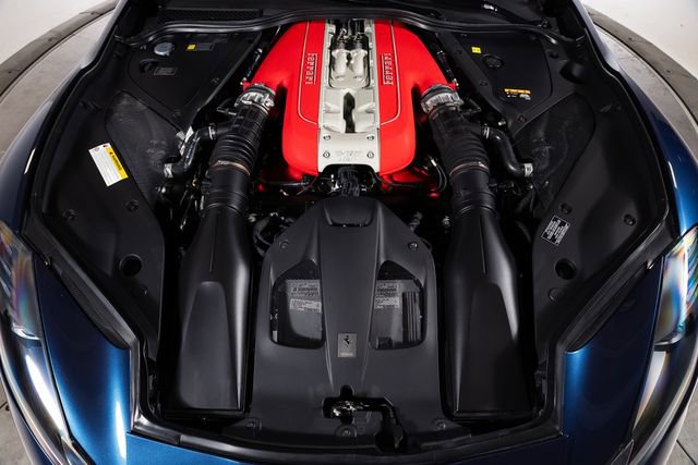 Used 2021 Ferrari 812 GTS RWD image 11