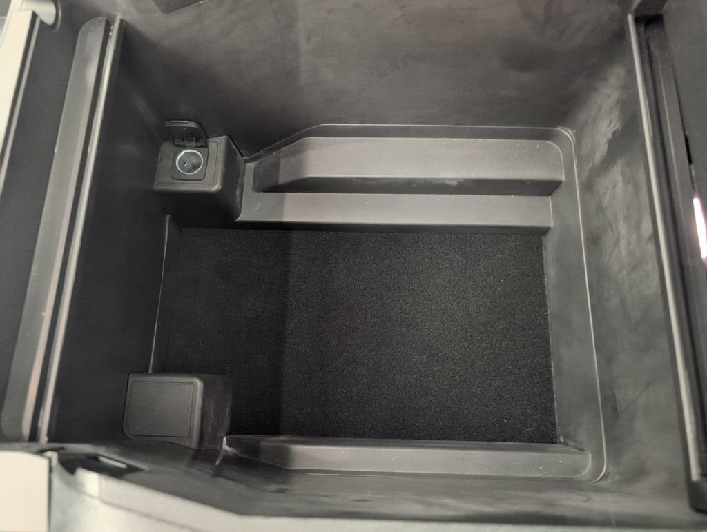 Used 2023 Ford Expedition Platinum image 41