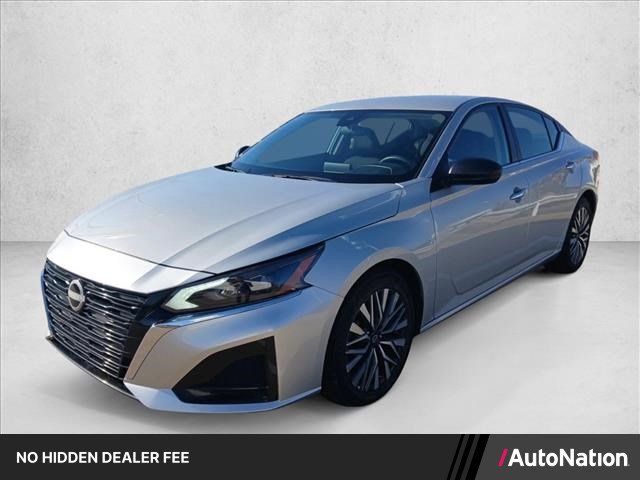 Used 2025 Nissan Altima 2.5 SV FWD image 1