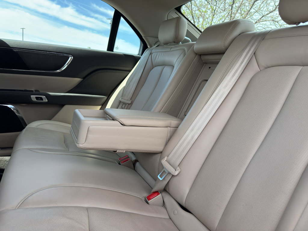 Used 2017 Lincoln Continental Reserve w/ Technology Package AWD/4WD image 9