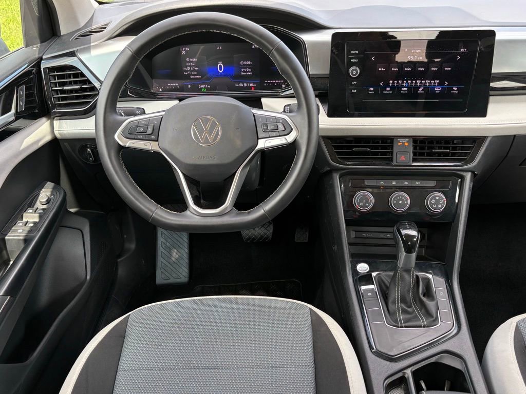 Used 2025 Volkswagen Taos S FWD image 10