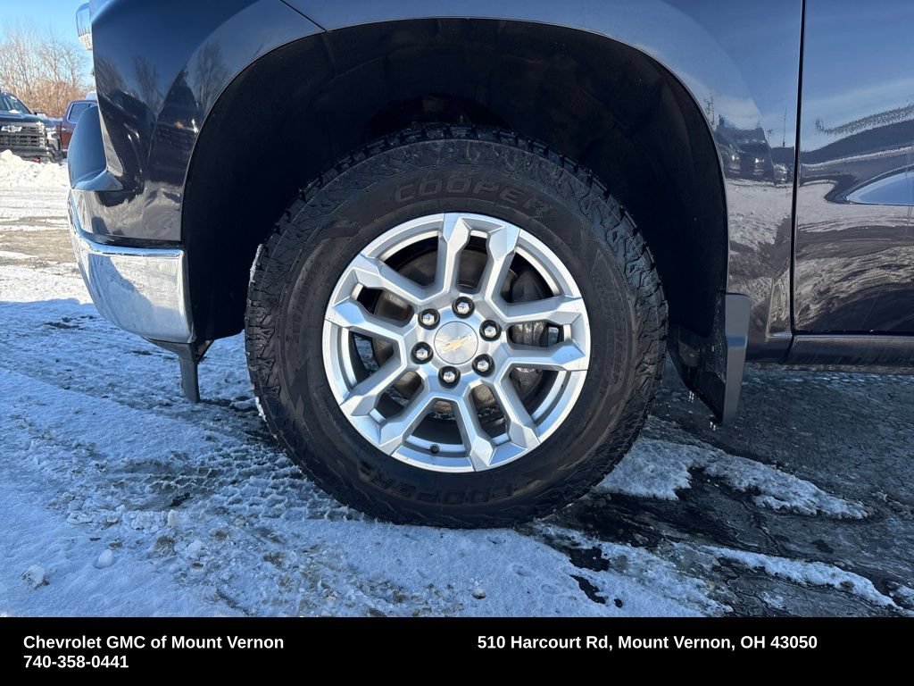 Used 2023 Chevrolet Silverado 1500 LT AWD/4WD image 27