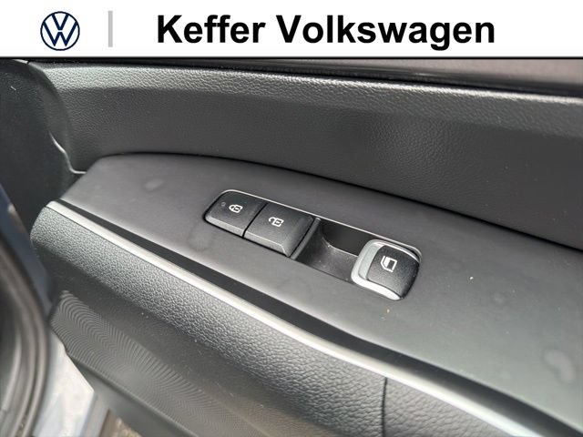 Used 2022 Kia Sorento LX FWD image 33
