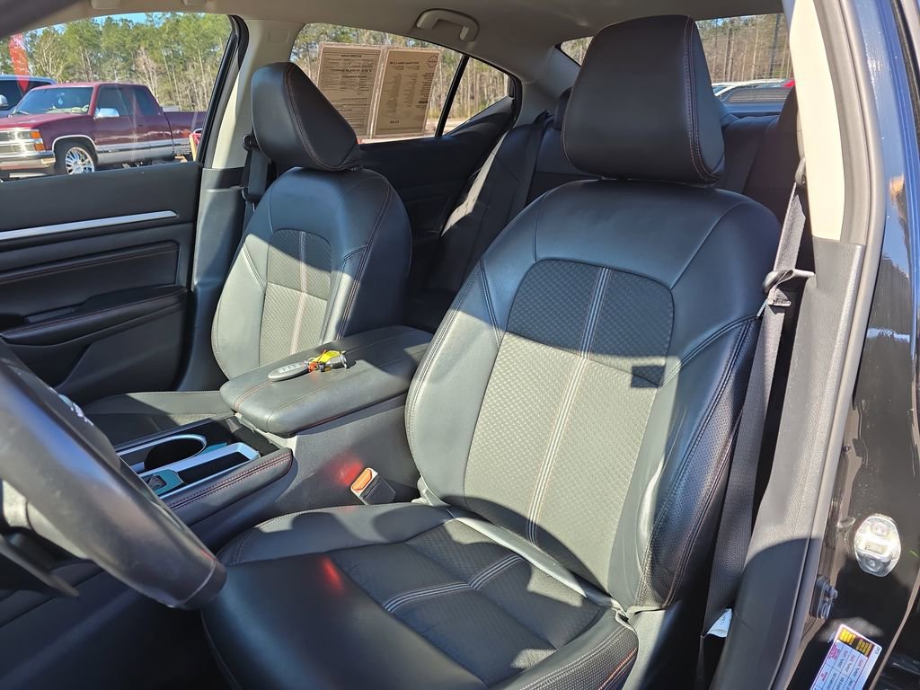 Used 2023 Nissan Altima 2.5 SR image 19