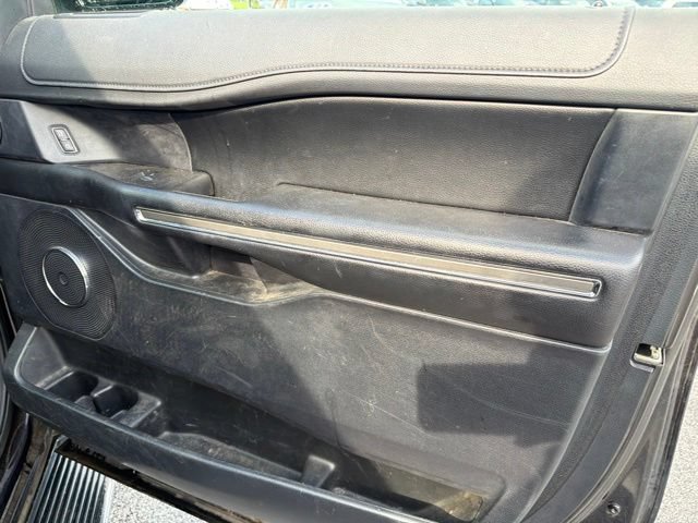 Used 2020 Ford Expedition XLT w/ Equipment Group 202A RWD image 6