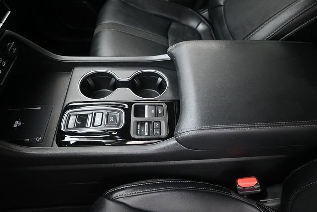 Certified 2024 Honda Pilot Touring image 20