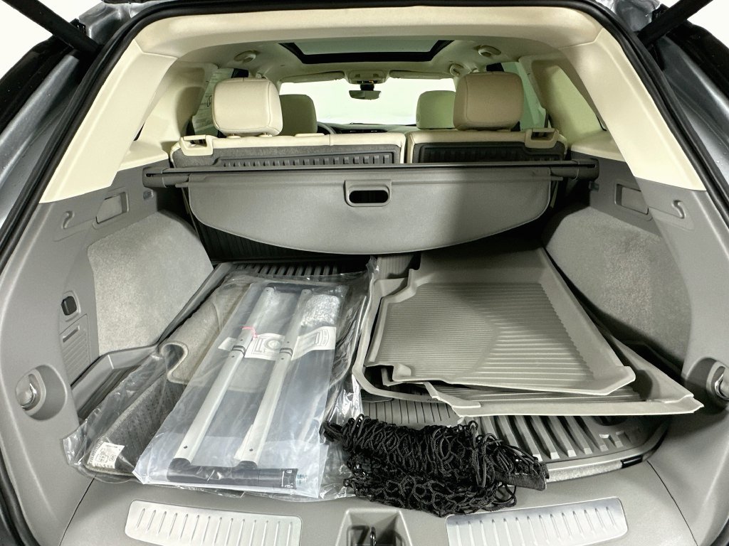 New 2026 Cadillac XT5 Premium Luxury w/ LPO, Floor Liner Package AWD/4WD image 33