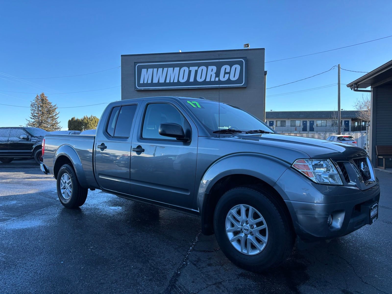 Used 2017 Nissan Frontier SV w/ SV Value Truck Package AWD/4WD image 23