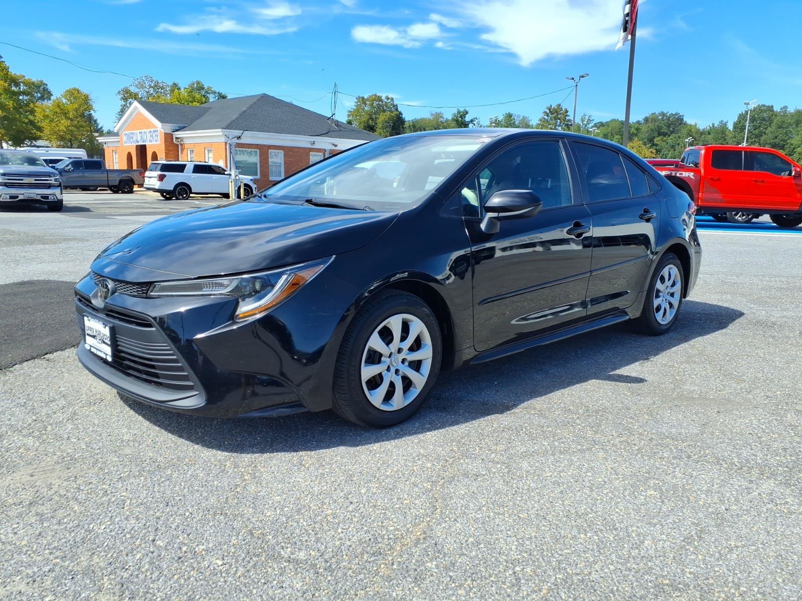 Used 2024 Toyota Corolla LE FWD image 3