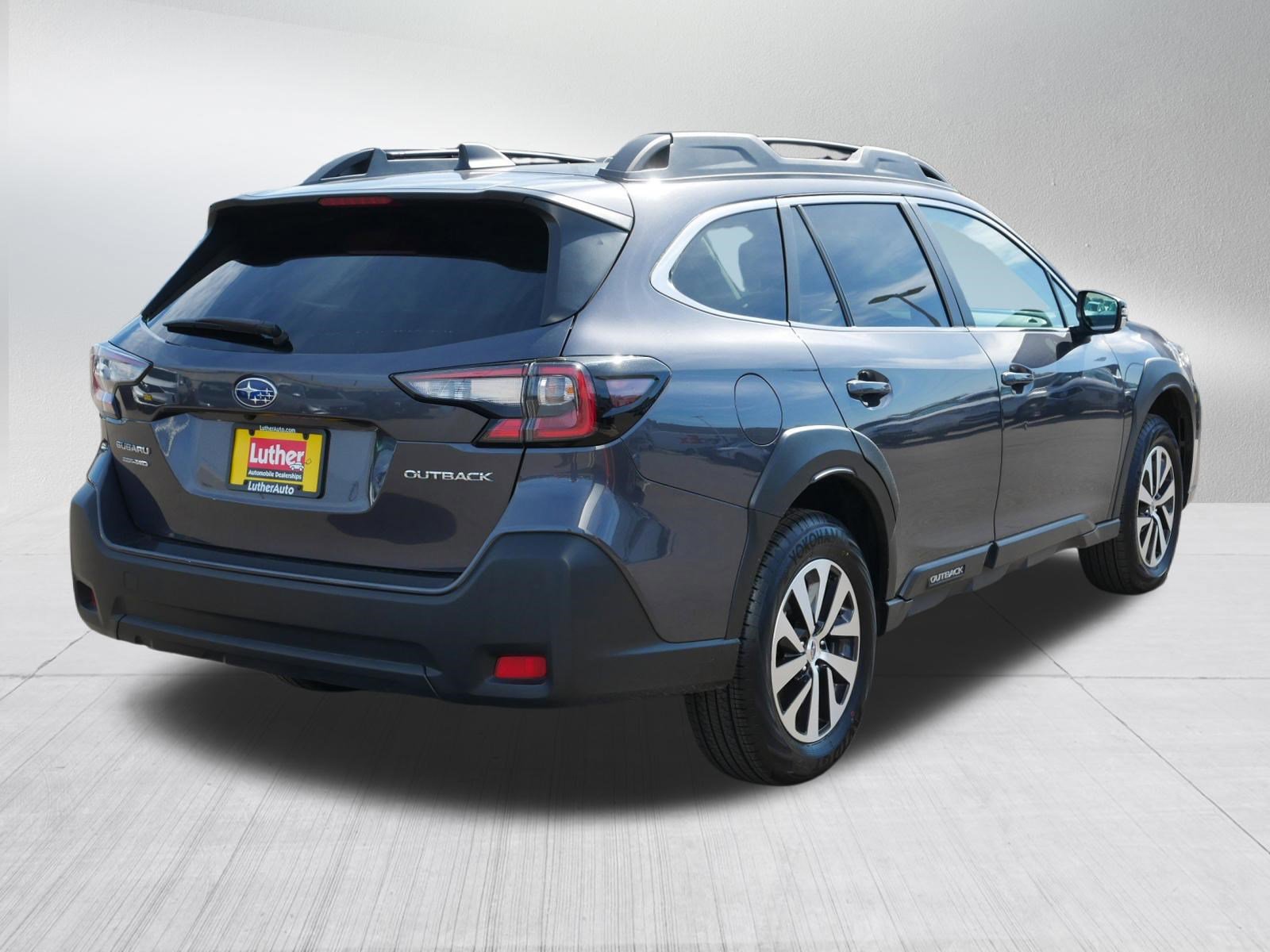 Certified 2025 Subaru Outback Premium AWD/4WD image 7