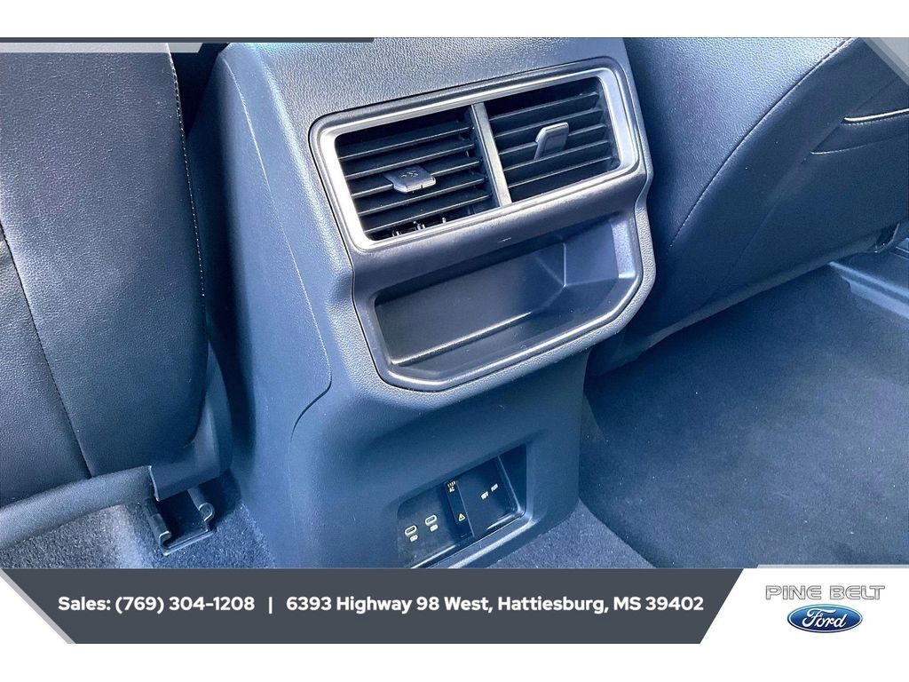 Used 2024 Volkswagen Atlas Cross Sport SE image 25