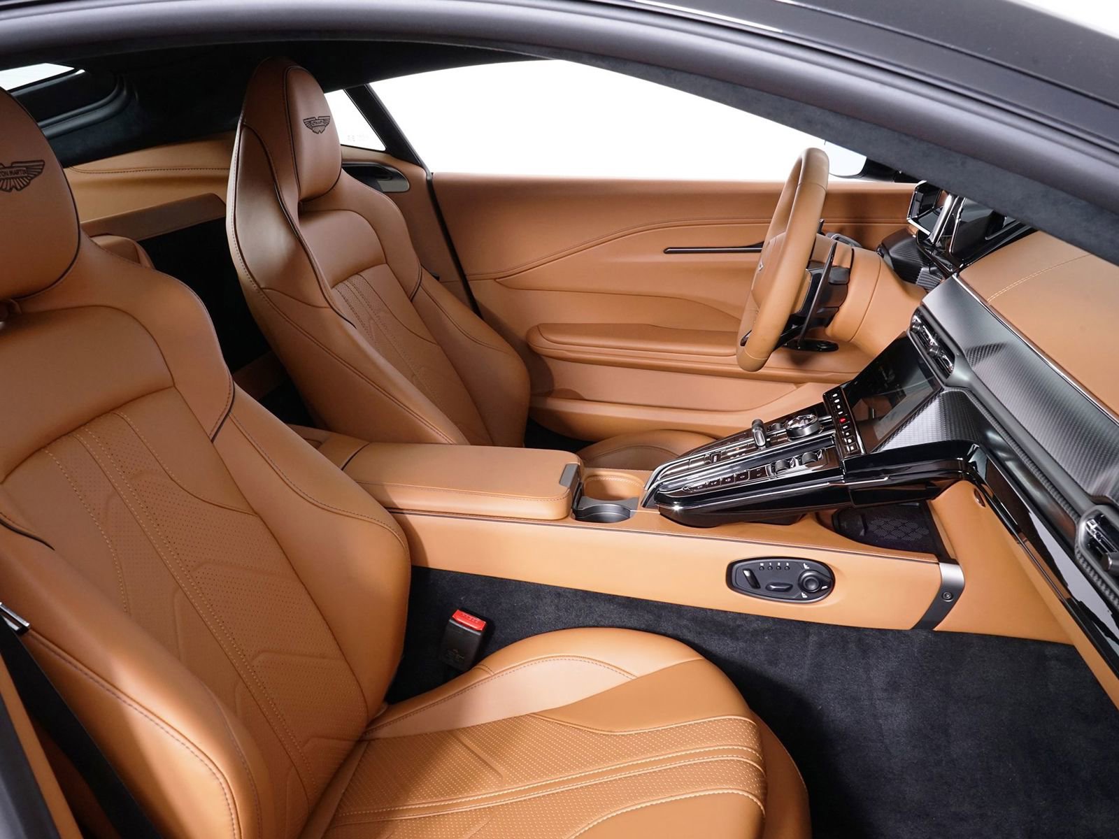 New 2026 Aston Martin V8 Vantage Coupe image 10