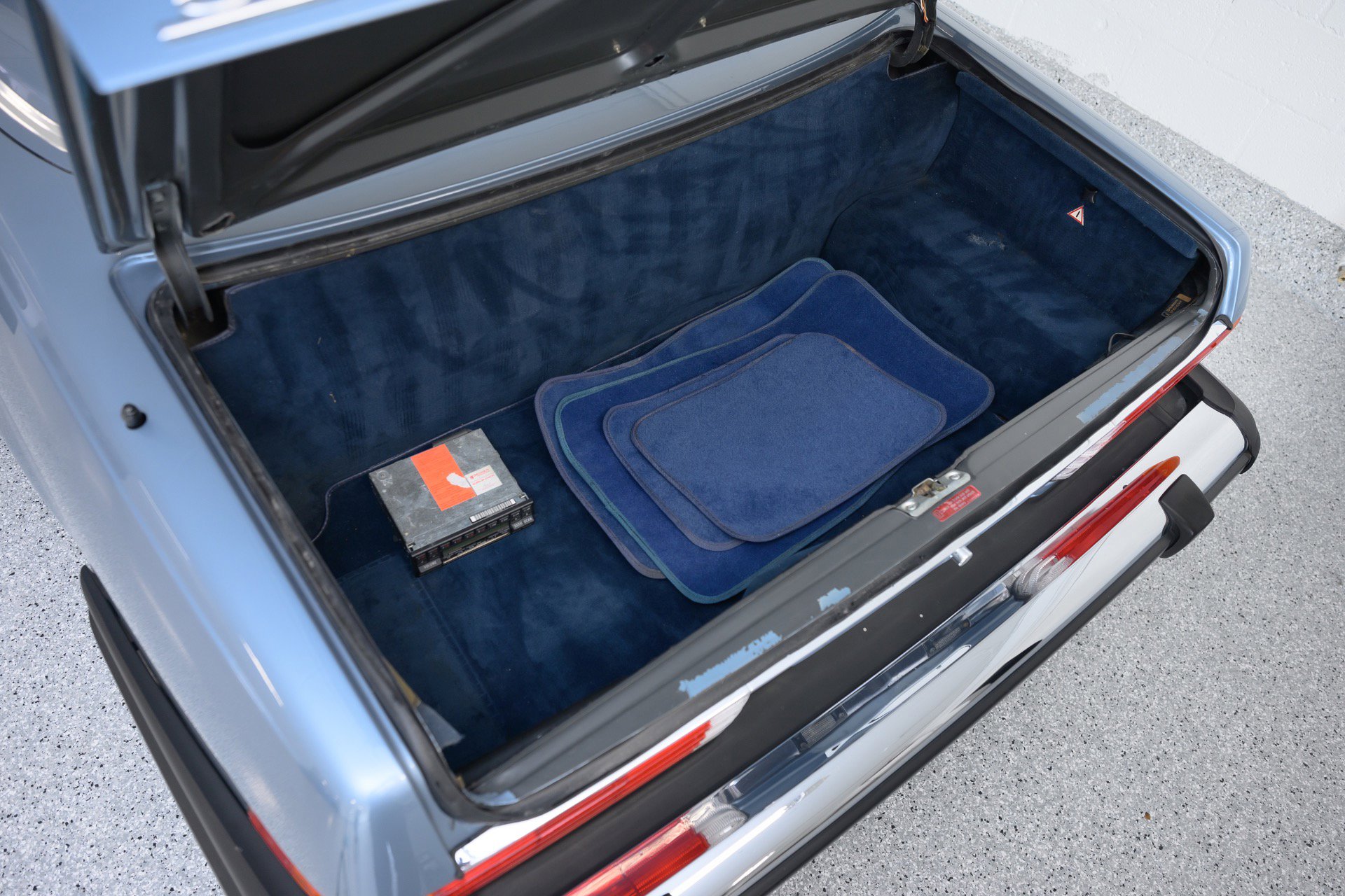 Used 1987 Mercedes-Benz 560 SL image 34