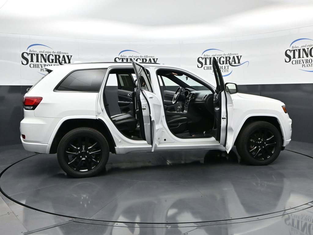 Used 2021 Jeep Grand Cherokee Laredo X image 27